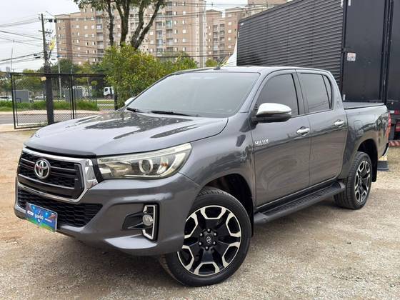 TOYOTA HILUX 2.8 SRV 4X4 CD 16V DIESEL 4P AUTOMÁTICO TOYOTA HILUX 2.8 SRV 4X4 CD 16V DIESEL 4P AUTOMÁTICO